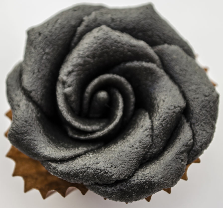 schwarze Marzipan-Rose
